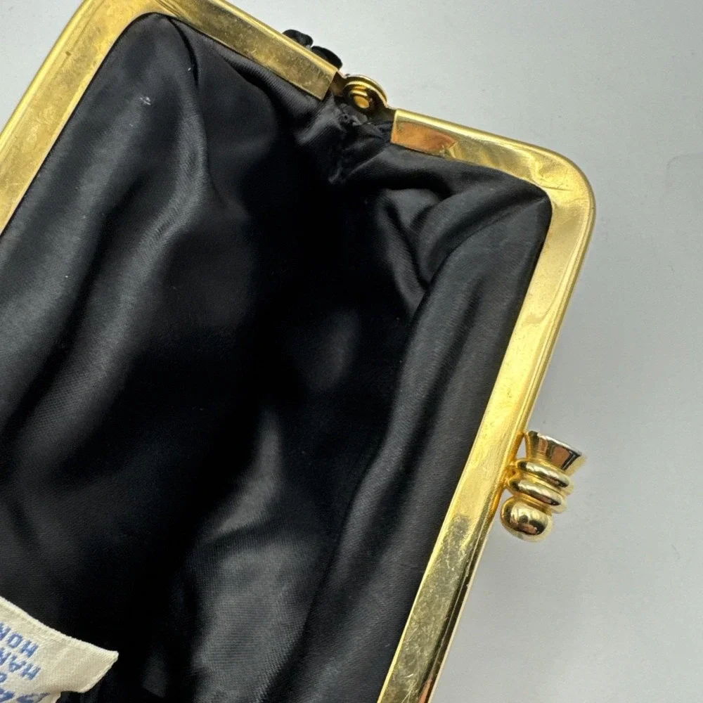 Vintage SAFCO small Black Beaded and Sequin Kiss Closure‎ Clutch
